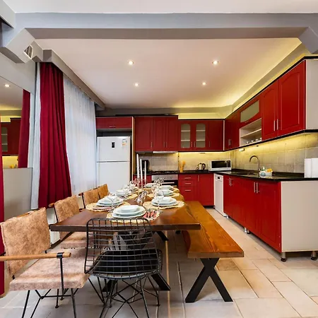 Bright * Κωνσταντινούπολη