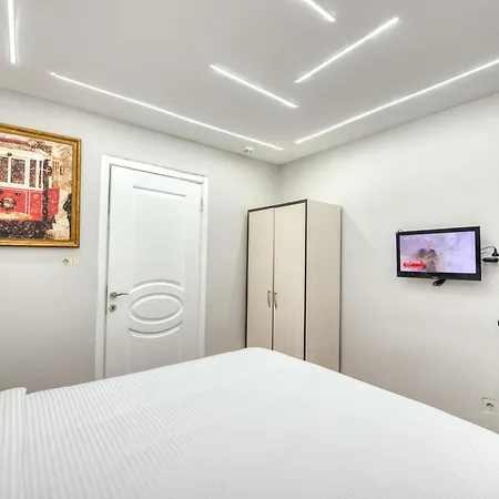 Bright Bed & Breakfast *