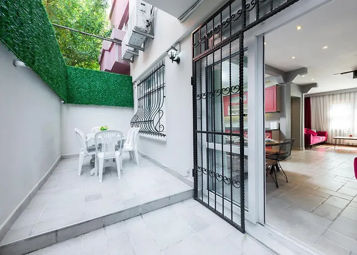 Bright Bed and Breakfast *