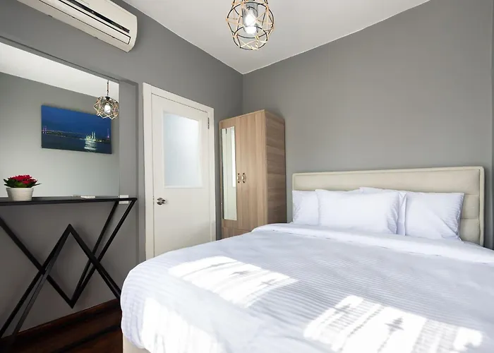 Oda ve Kahvaltı Bright