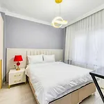 Bright לינה וארוחת בוקר 4*